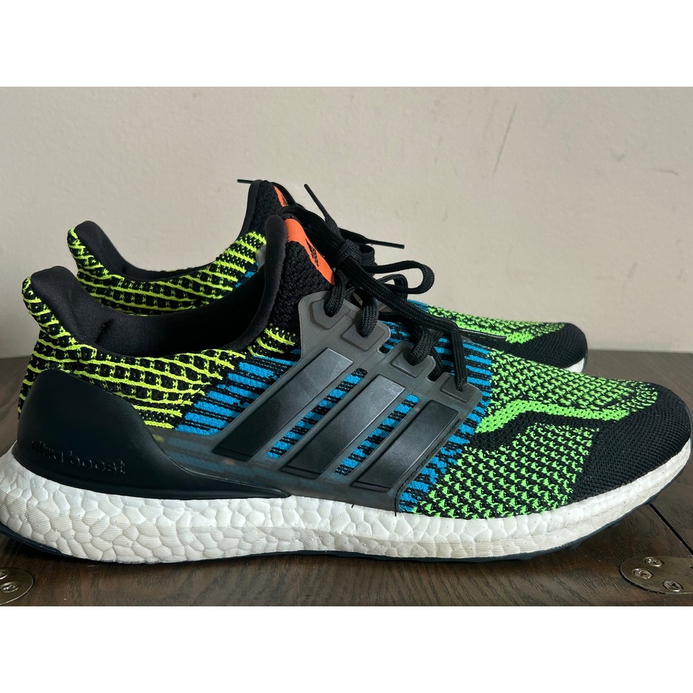 Adidas Ultra Boost 5.0 DNA GX4103 Men's Running Shoes Size 10.5
